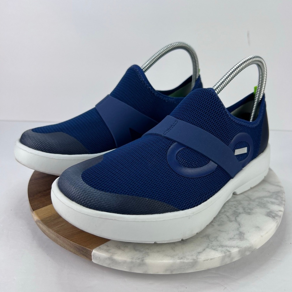 EUC OOFOOS 00mg Low Shoe Navy & White Mens Lightweight Recovery Footwear M8 EU41